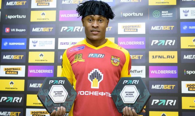Главный тренер тульского "Арсенала" рассказал о будущем Джонатана Окоронкво