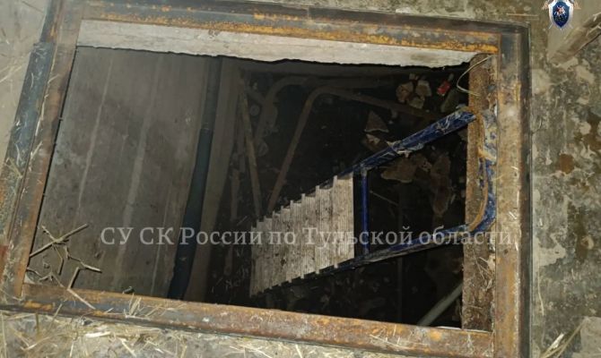 Инженера УК в Щекине будут судить за падение ребенка в затопленный подвал