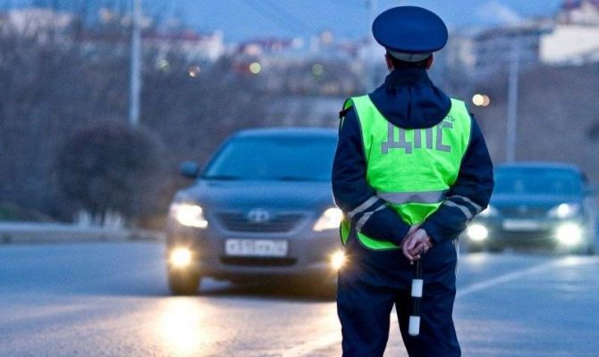 Инспекторы ДПС не будут изымать водительские права на месте нарушения
