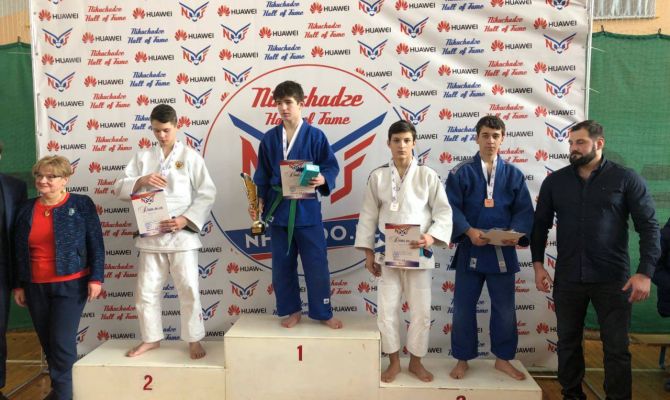 Дзюдоисты тульской спортшколы привезли 3 медали из Москвы