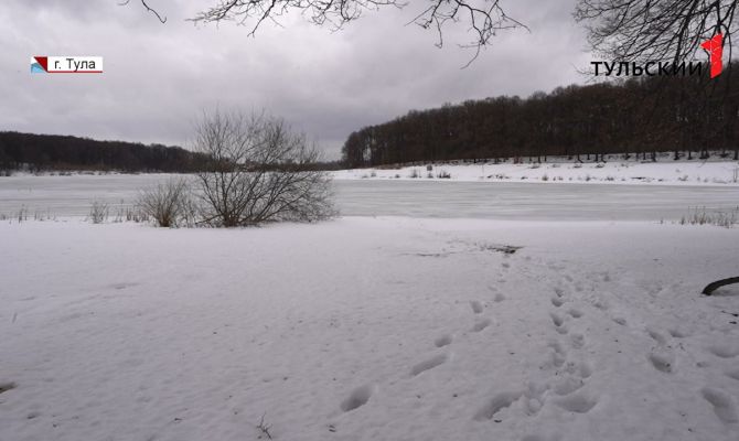 По тонкому льду: тульских рыбаков предупреждают об опасности выхода на водоемы