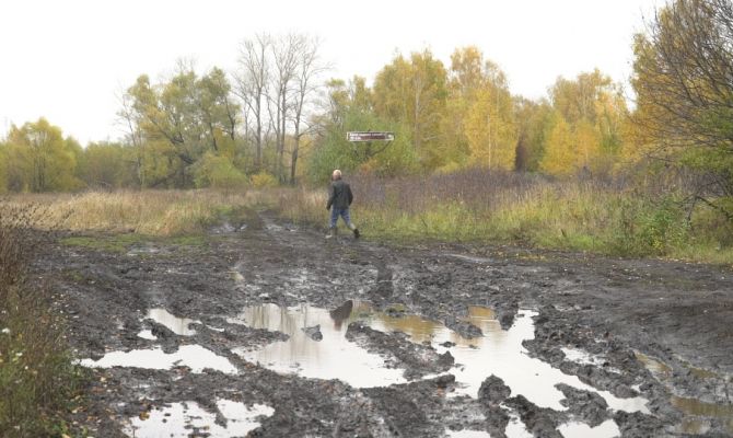 Скорая помощь полтора часа ехала к пациентке: теперь ее муж винит в смерти жены плохую дорогу