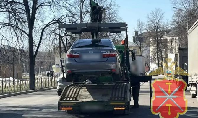 31-летний мигрант развозил туляков на такси без лицензии