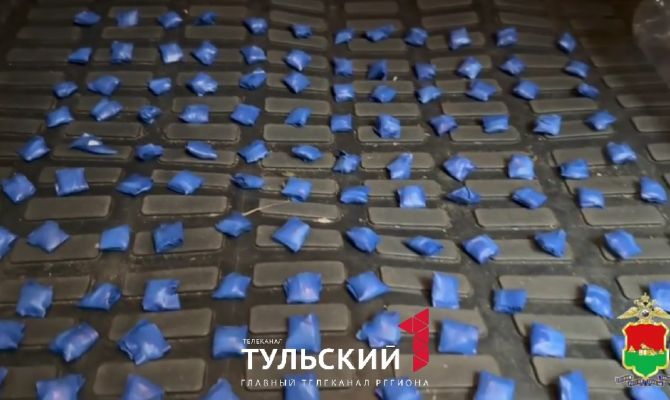 Двоих наркоторговцев из Тулы задержали в Брянске