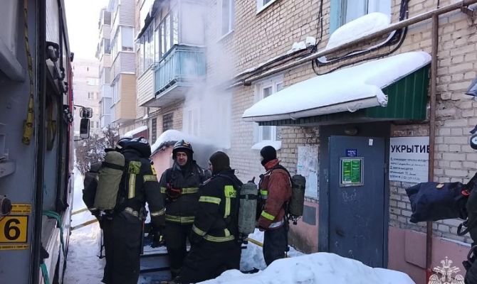 С пожара на улице Ленина в Туле эвакуировали 12 человек