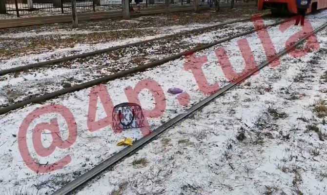 Появилось видео с места смертельного ДТП с трамваем на улице Металлургов в Туле