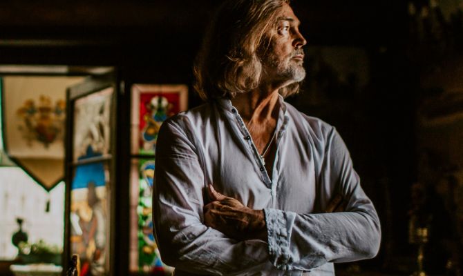 Туляков приглашают на выставку художника Никаса Сафронова в Богородицком дворце-музее