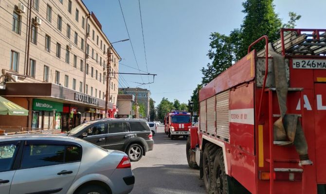  Туляки: «Пожарная машина стоит возле «Макдональдса»