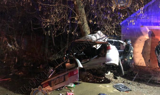 Погибшей в ДТП в Новомосковске девушке было 16 лет