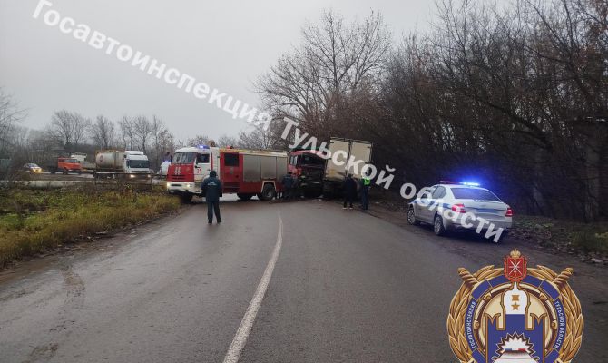 В Новомосковске 36-летний мужчина выехал на встречку и устроил ДТП