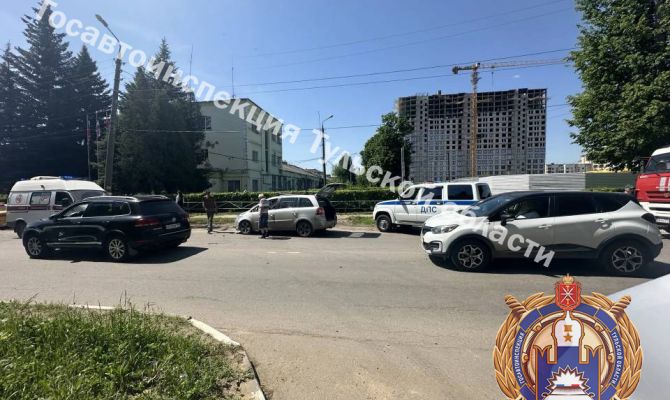 В Новомосковске 85-летний пенсионер на велосипеде попал под колеса "Опеля"