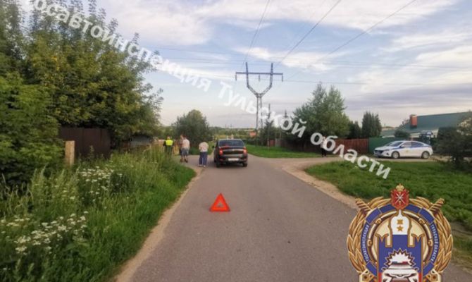 В Новомосковске водитель «Рено Логана» сбил 11-летнюю велосипедистку
