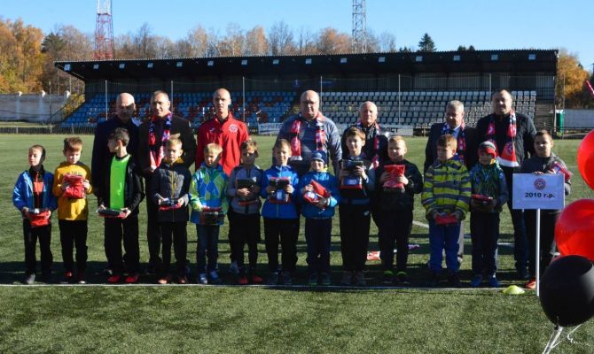 В Новомосковске состоялся праздник окончания футбольного сезона
