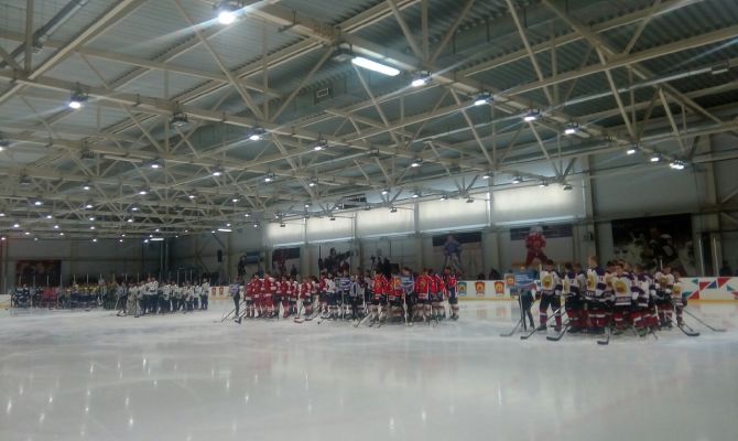 В тульском Суворовском училище проходит первенство вооруженных сил по хоккею