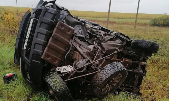 После столкновения легковушки с "УАЗом" под Узловой погиб мужчина