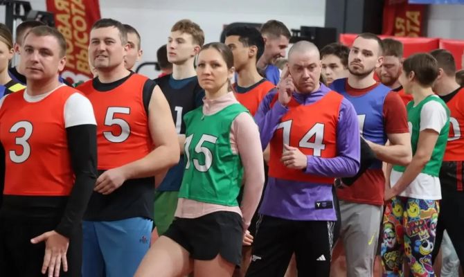 Сотрудники предприятий Тулы посоревновались в силе и ловкости