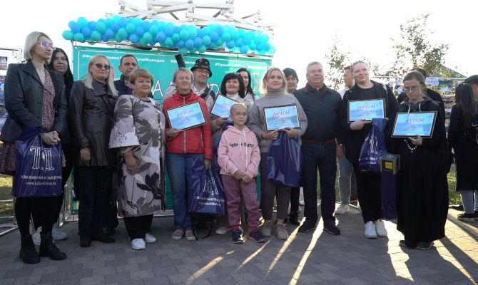 От профессионалов до любителей: на Казанской набережной прошла выставка «Тула молодая»