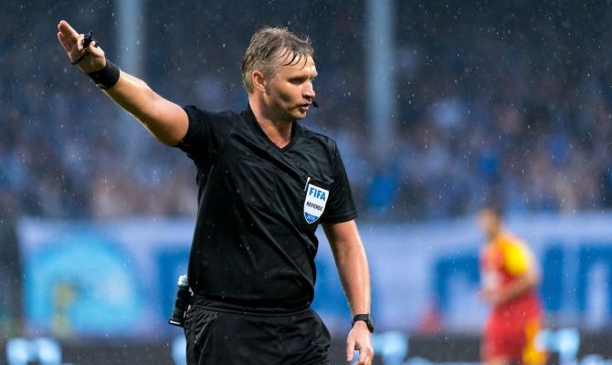 Стал известен главный арбитр встречи "Ахмат" - "Арсенал"