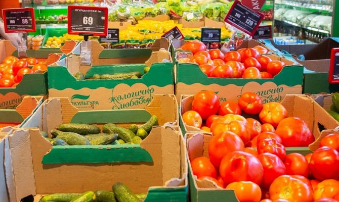 В декабре продуктовая инфляция в России выросла из-за огурцов и помидоров