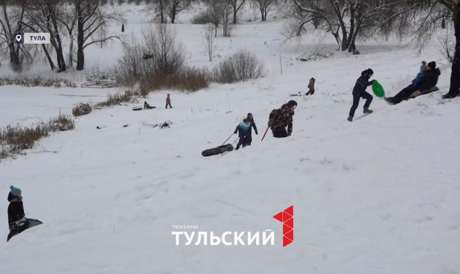 В Донском мужчина заплатит штраф за катание детей на тюбингах
