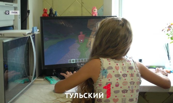 Психолог для родителей перечислила признаки буллинга детей в интернете