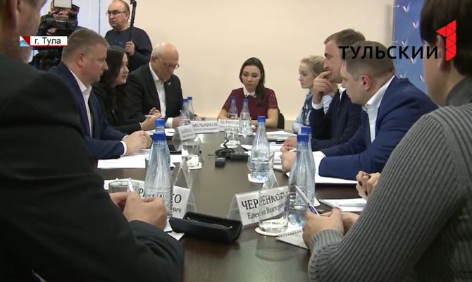 Алексей Дюмин провел встречу с представителями Народного фронта 