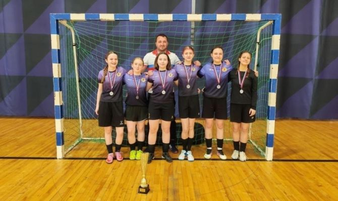 Тулячки завоевали серебро на первенстве области по футзалу