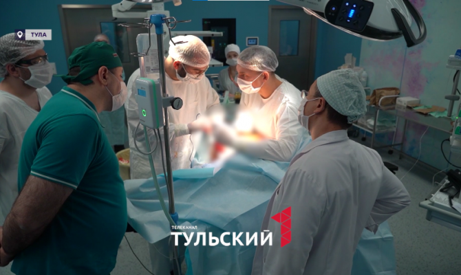 Онкохирурги под камерой восстановили грудь после мастэктомии