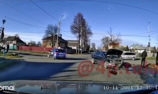 Сегодня в Туле в ДТП пострадала женщина-водитель иномарки