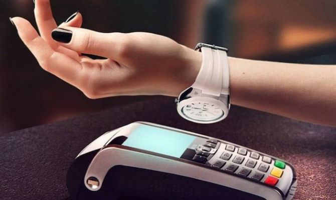 Платежная система "Мир" запустит сервис бесконтактной оплаты