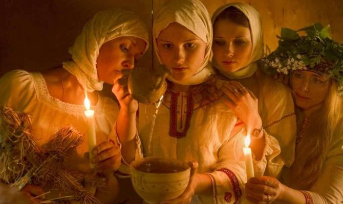 Туляков приглашают гадать на венике и воске