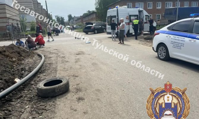 В Узловой 59-летняя женщина на "Нексии" сбила детей на электросамокате