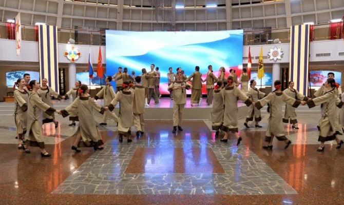 Артисты Тульской филармонии присоединились к российскому флешмобу «Россия_Мы»