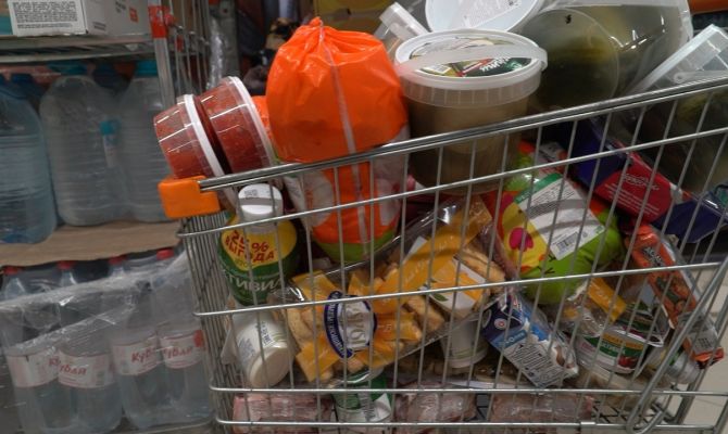 "Первый Тульский" нашел в магазине "Дикси" почти 9 килограммов просрочки