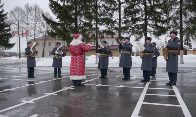 Тульские росгвардейцы сняли новогодний фильм на песню из фильма "Чародеи"