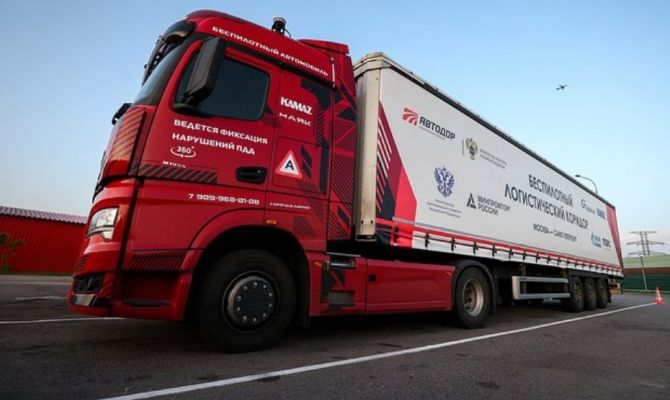 Беспилотный грузовик совершил первую доставку из Москвы в Тулу
