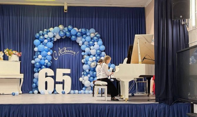 В Белевскую детскую школу искусств закупили новую мебель и инструменты