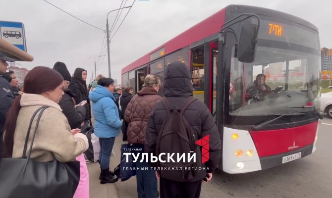 В Туле из-за пьяного пассажира экстренно остановили автобус