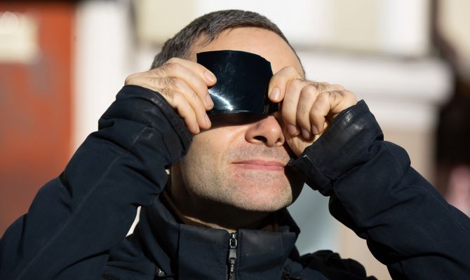 К Земле приближается астероид размером с небоскреб