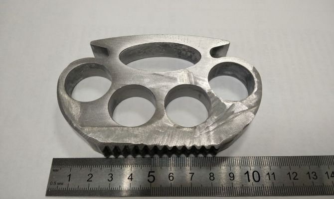 В Туле в суд пытались пронести кастет