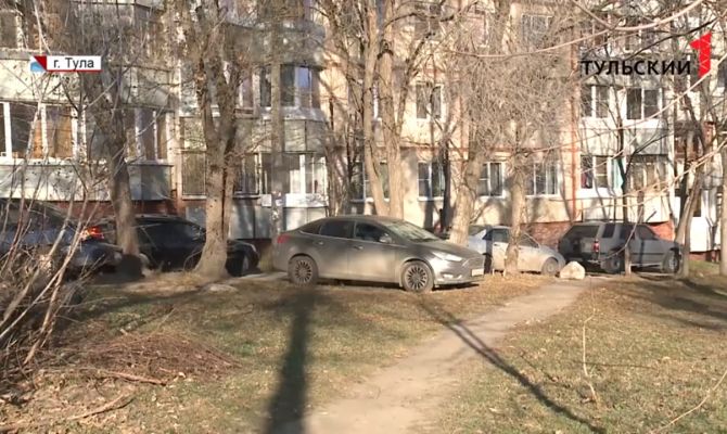 «Парковщики» в Туле заплатят штраф, а приемные родители получат пособие