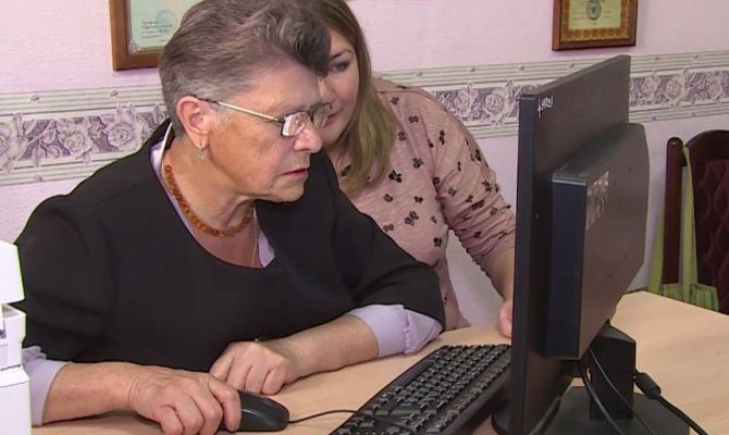 Мошенники под видом Пенсионного фонда вымогают у россиян деньги через интернет