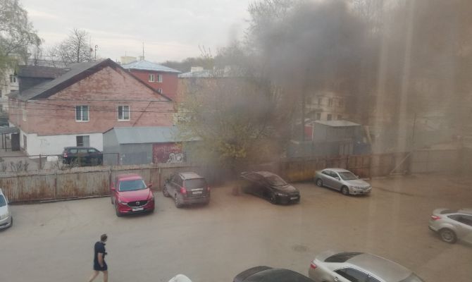 Очевидцы: «В Туле на проспекте Ленина фанаты взорвали дымовую шашку»