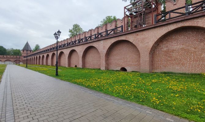Экскурсоводы рассказали, куда пропали два метра стен Тульского кремля