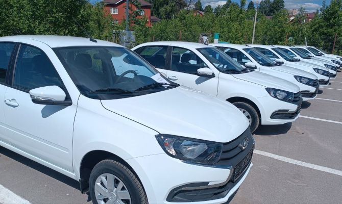 Пострадавшим на производстве тулякам вручили новые автомобили