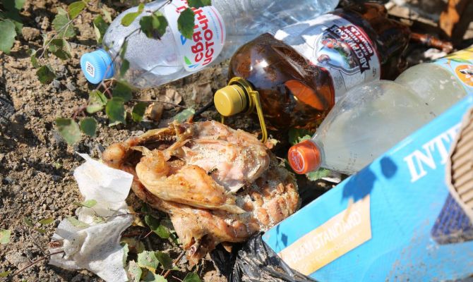 От мангалов до автомобильного бампера: что выбрасывают туристы в тульских Кондуках