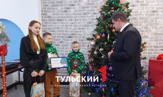 Алексей Дюмин исполнил мечту детей участника СВО побывать на шоу братьев Запашных