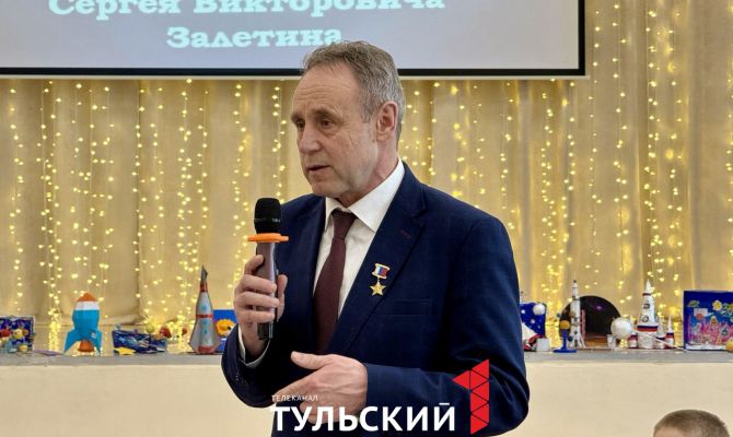 В тульской школе нарисовали граффити с портретом космонавта Сергея Залетина