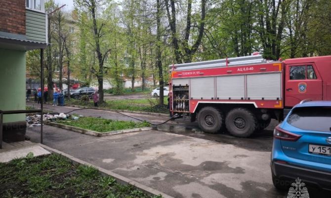 При пожаре в пятиэтажке в Богородицке спасли 11 человек