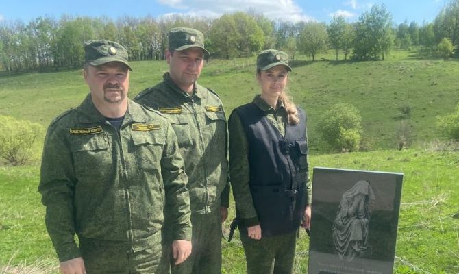 Тульские следователи убрались на захоронениях погибших в годы Великой Отечественной войны